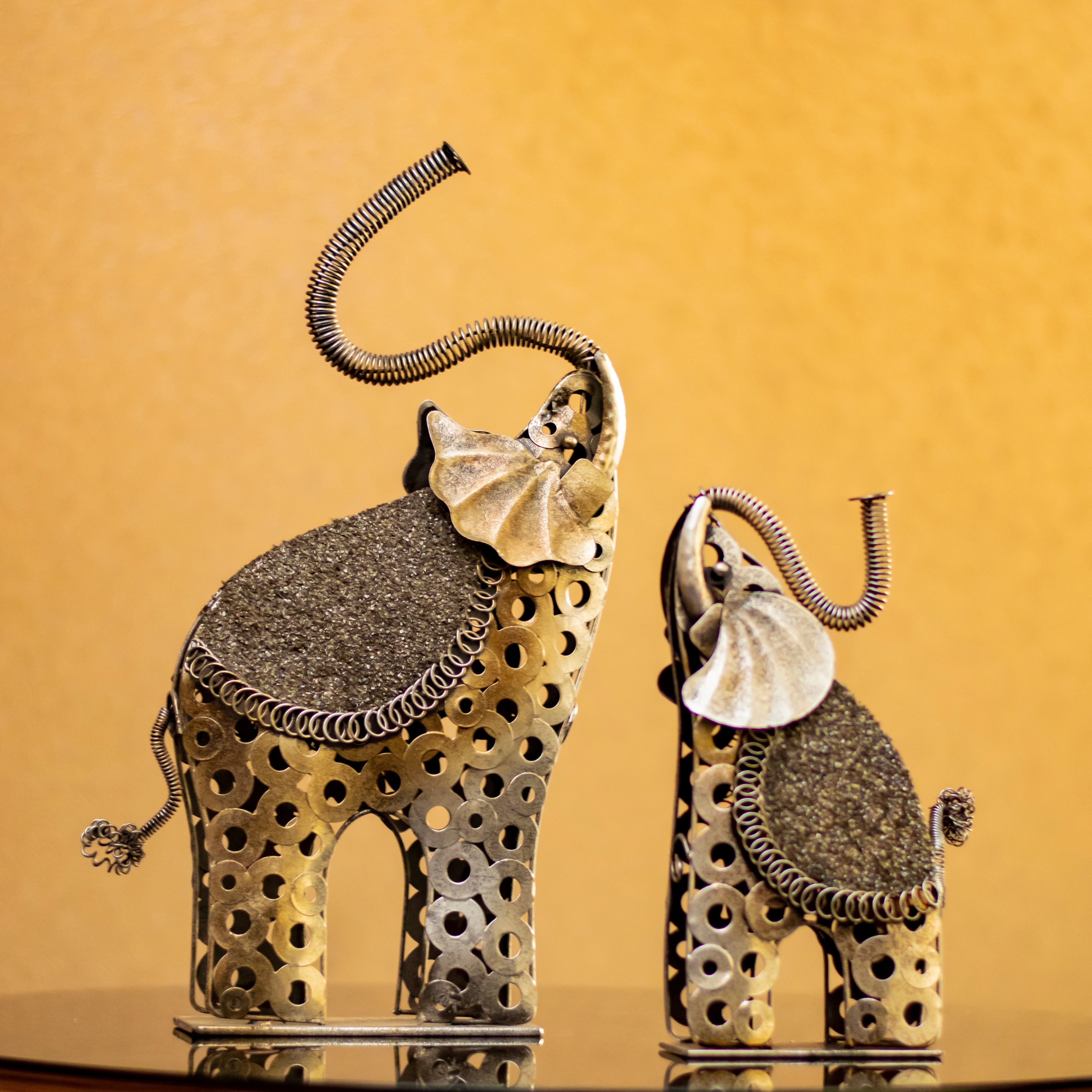 Metal Elephant Showpiece 2 pieces set