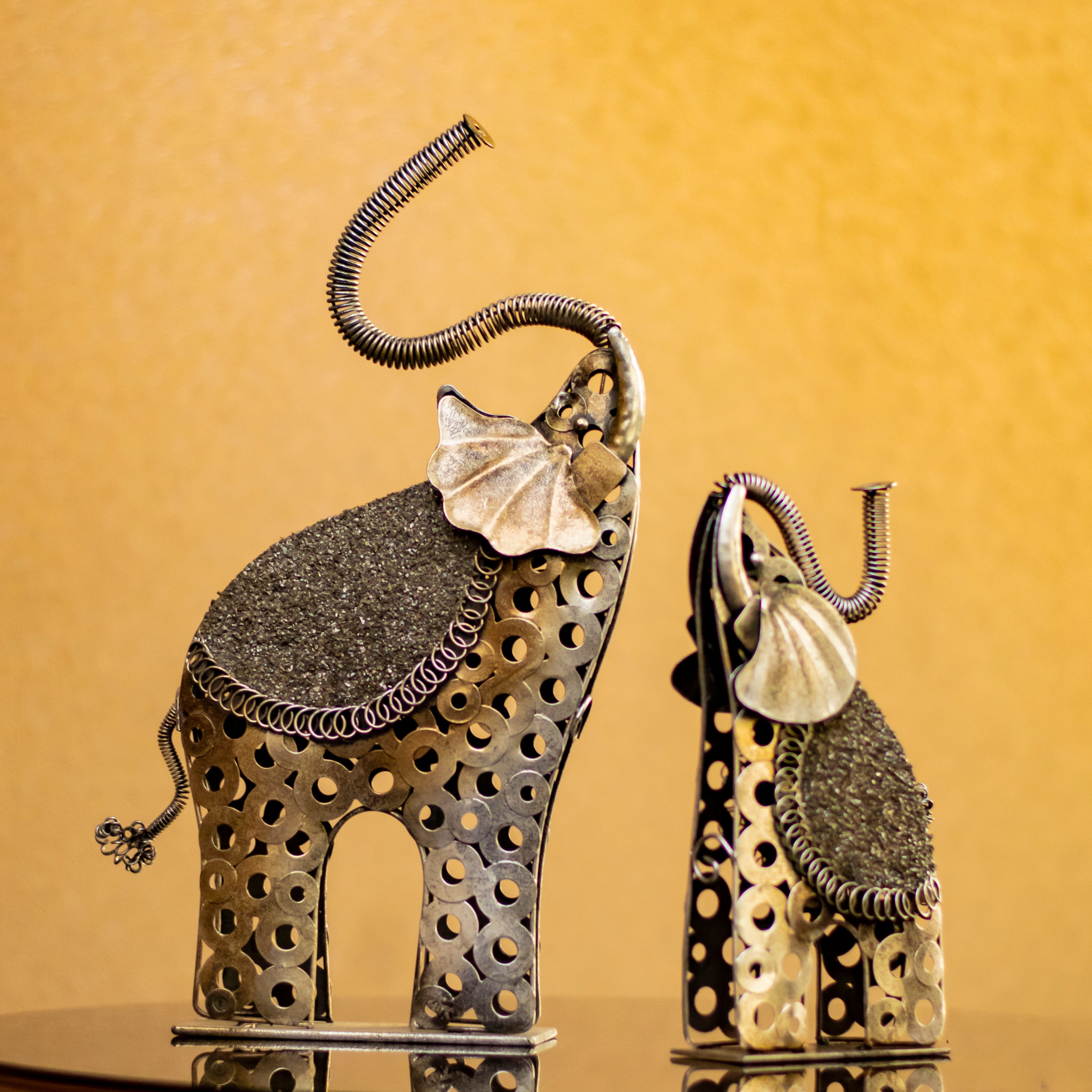 Metal Elephant Showpiece 2 pieces set