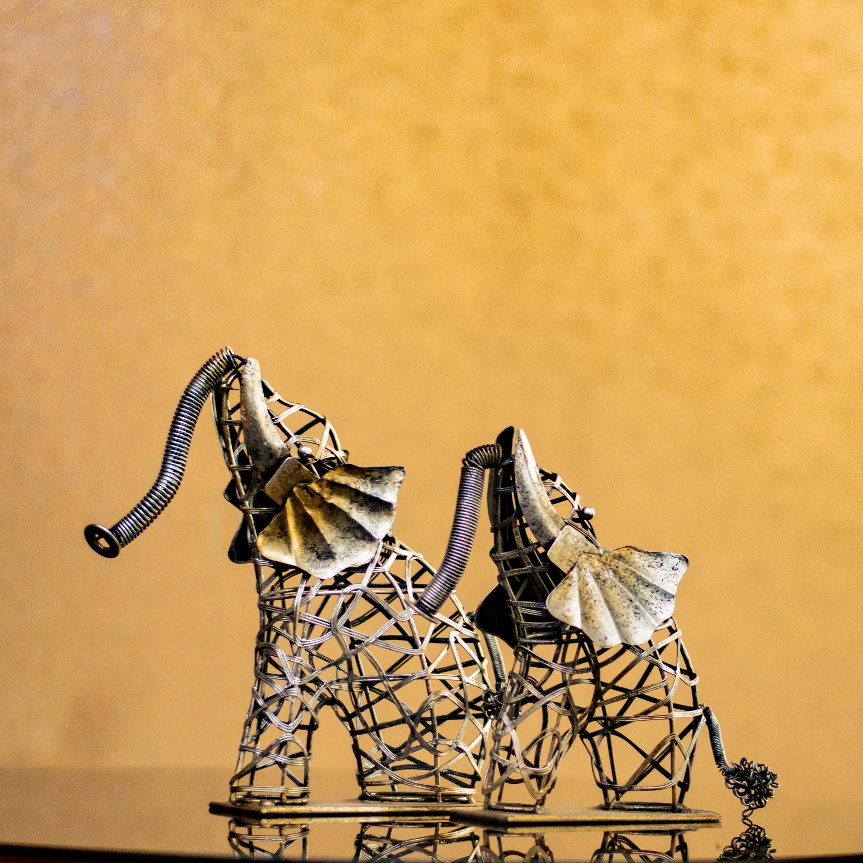Metal Elephant Showpiece 2 pieces ser