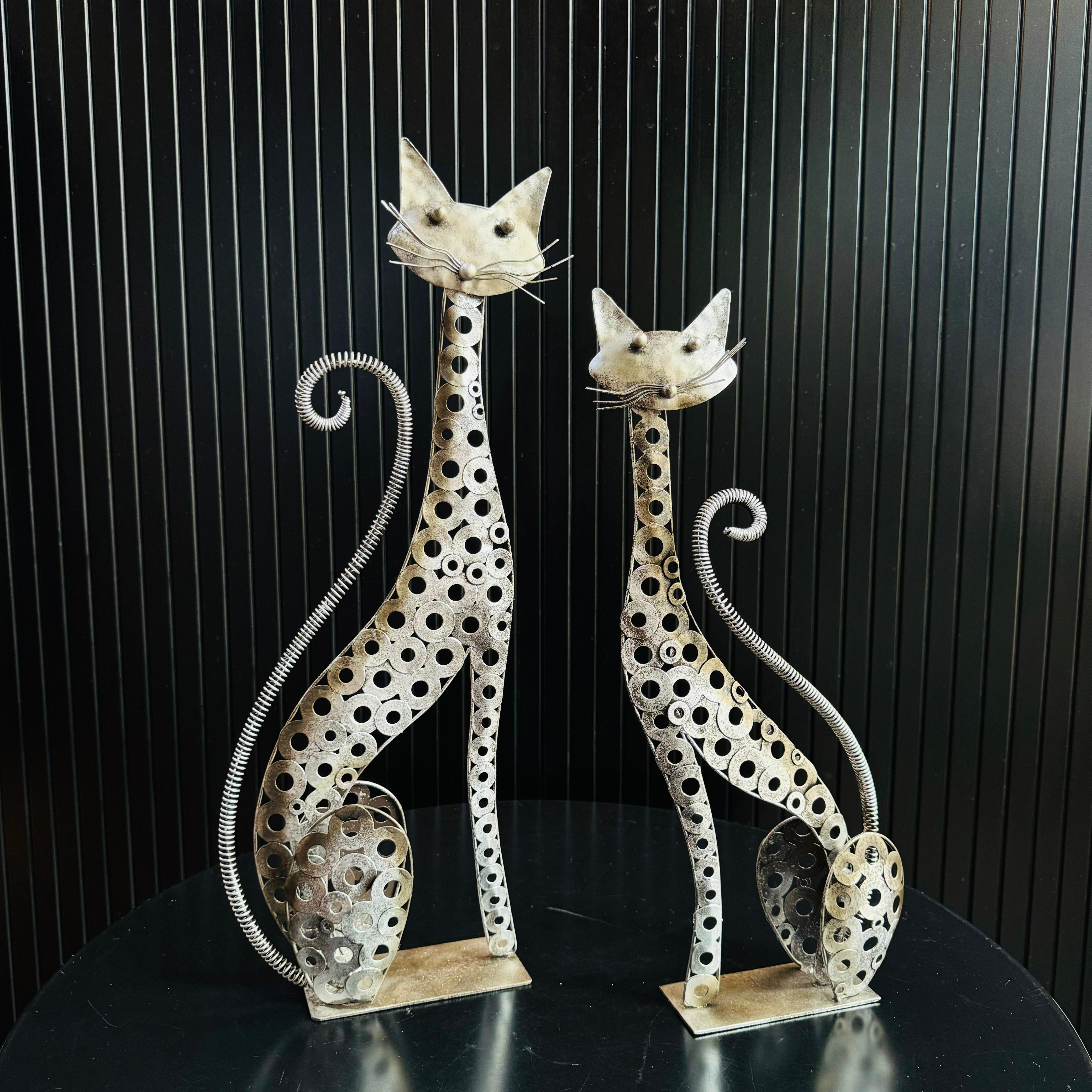 Bronze metal cool cats- 2 pieces set