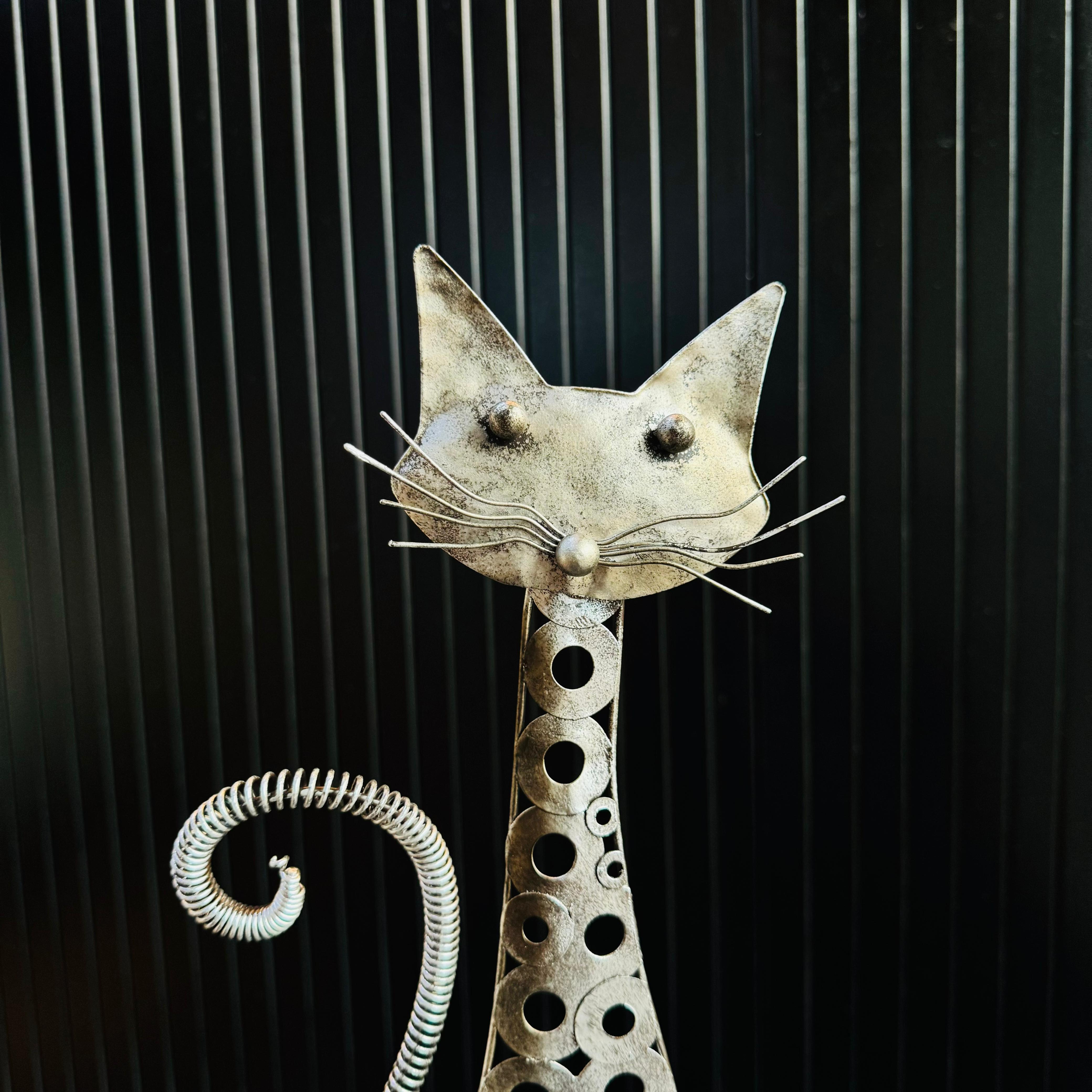 Bronze metal cool cats- 2 pieces set