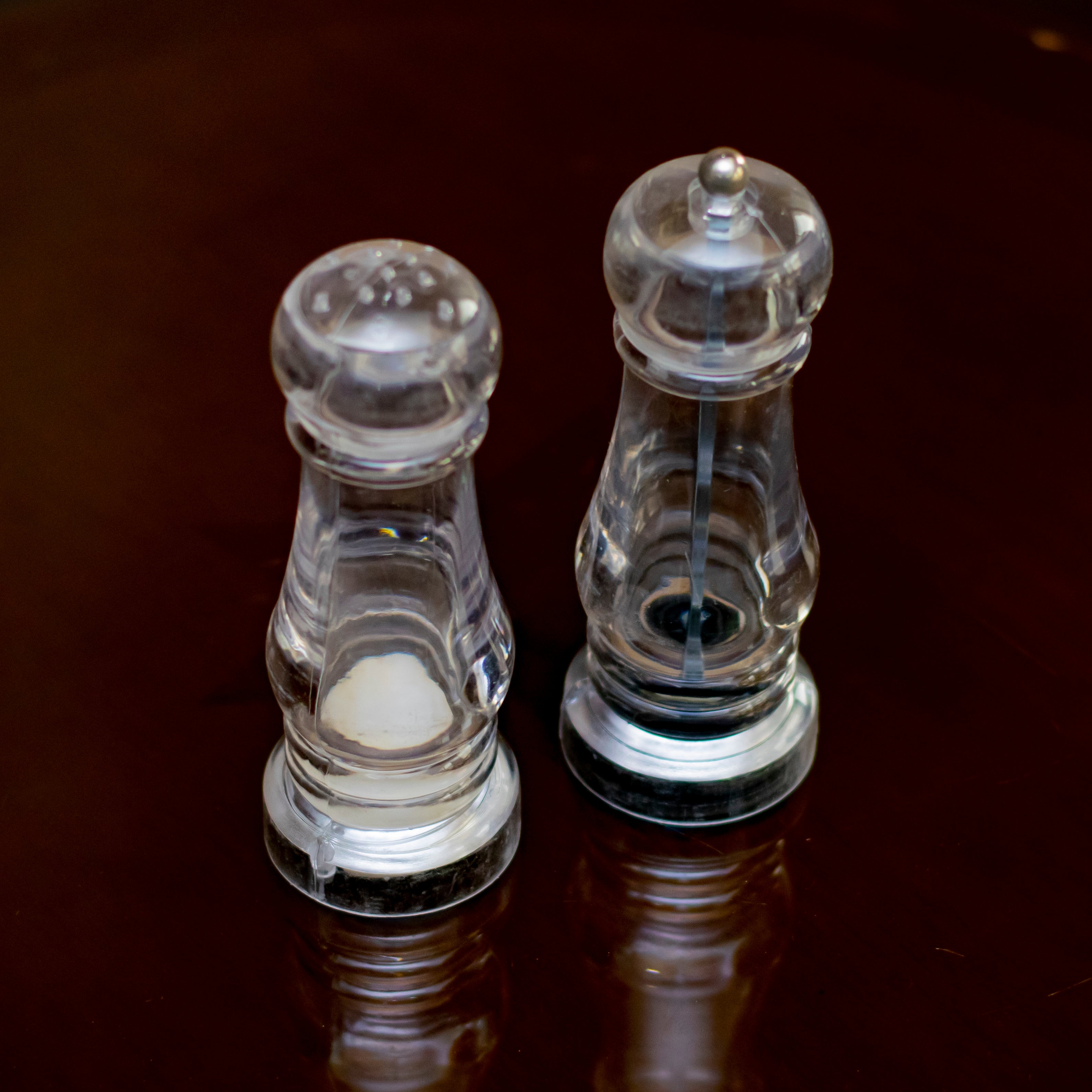 Acrylic Salt & Pepper Shaker- 2 pcs set