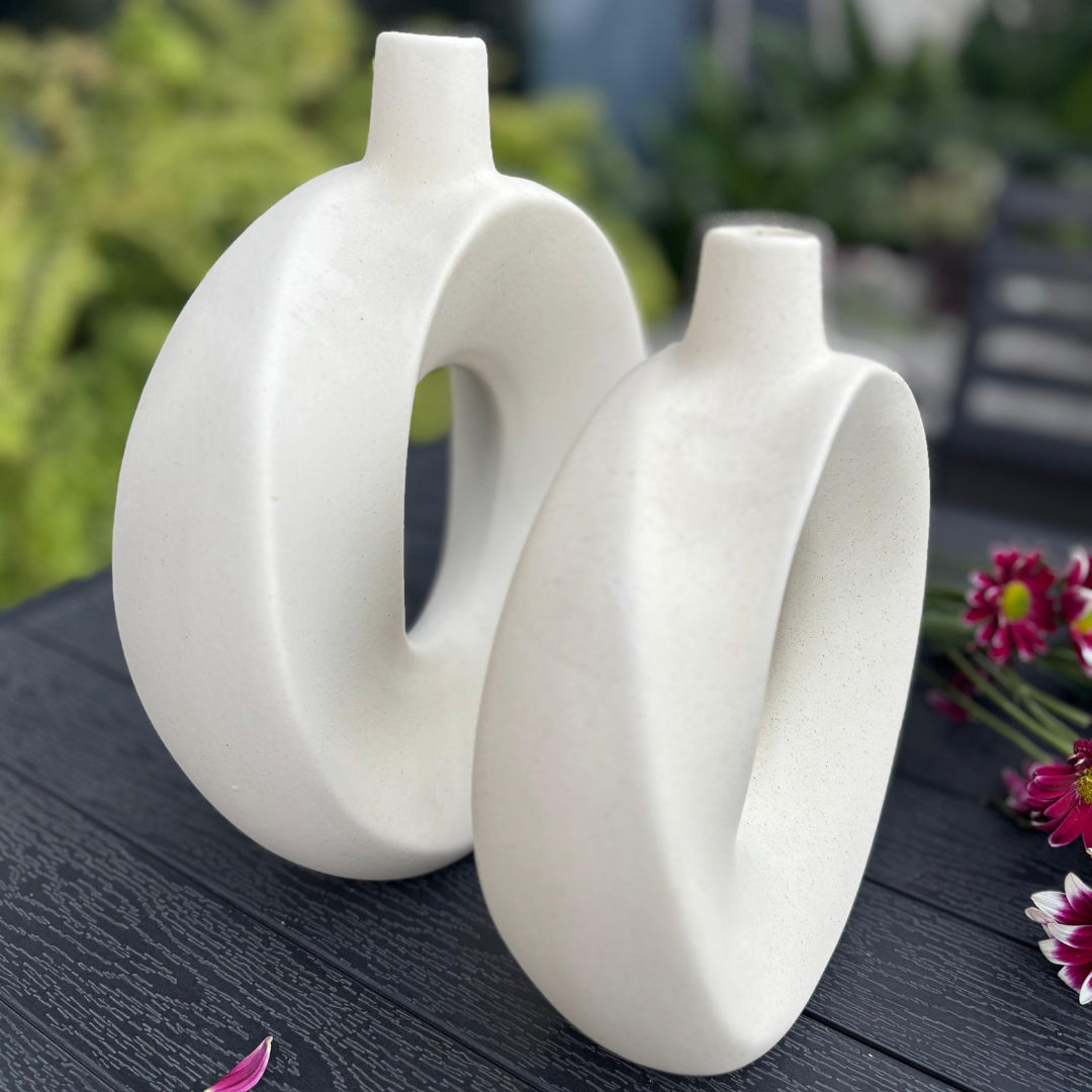 Off White Donught Vase - 2 Size