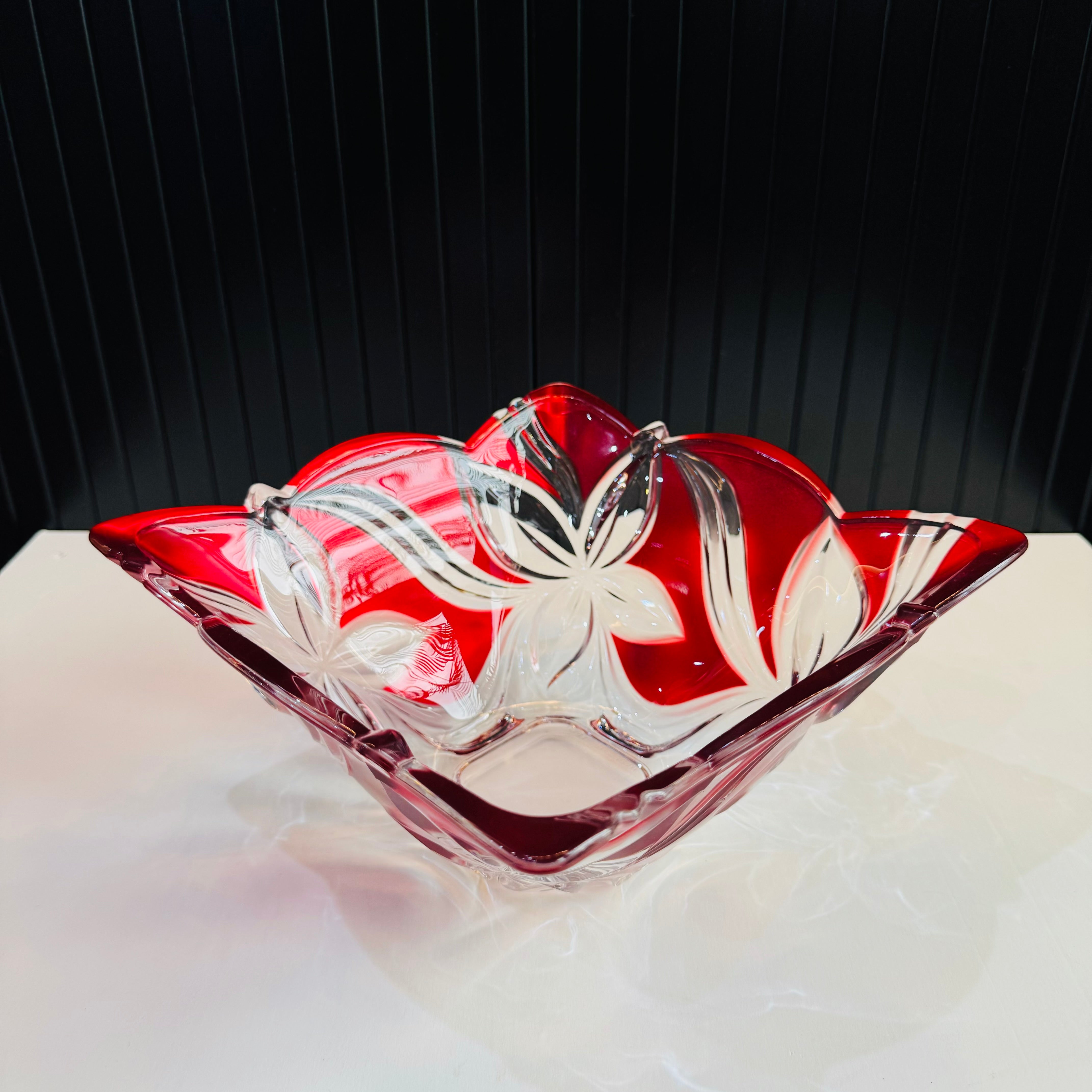 Serving Bowl transparent with red