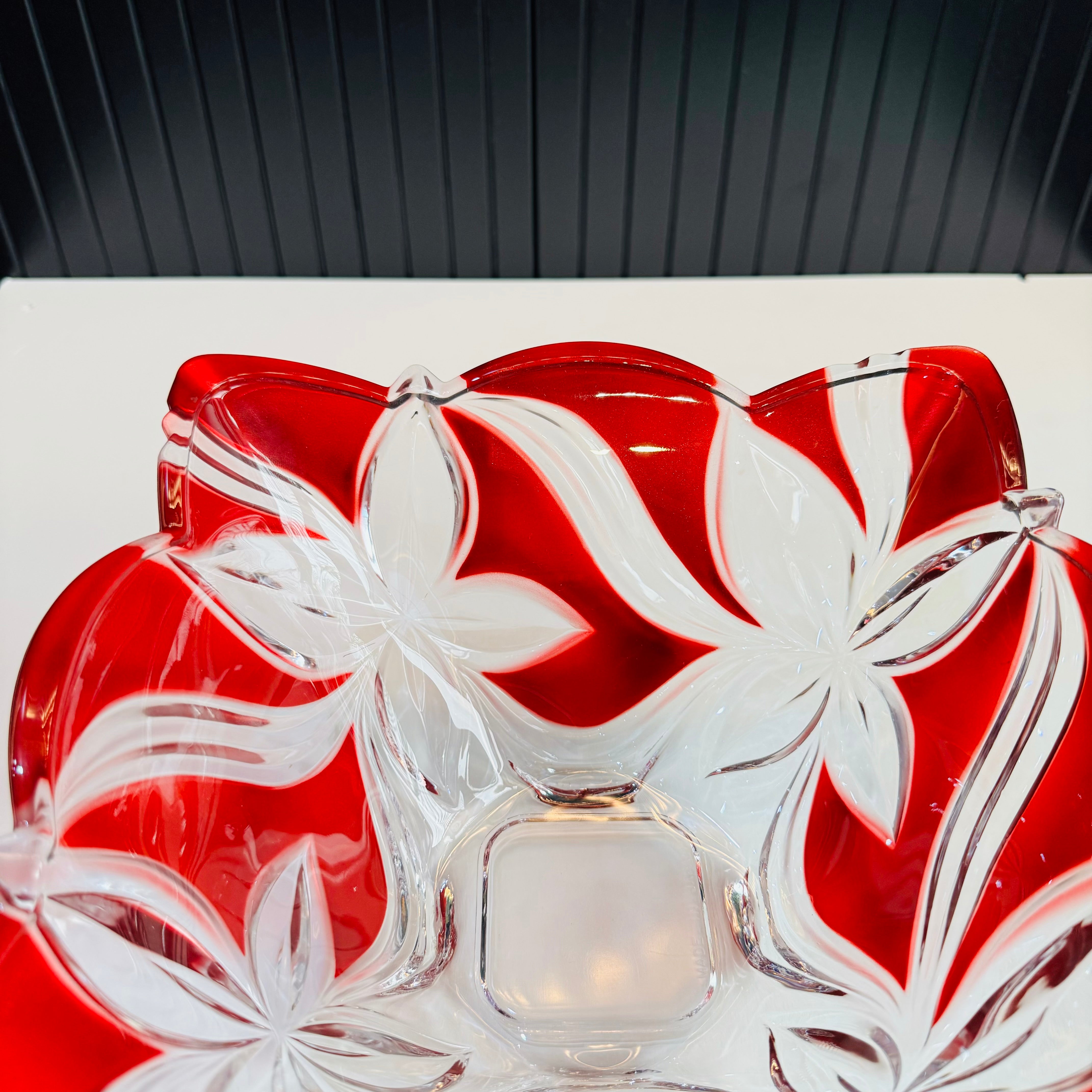 Serving Bowl transparent with red