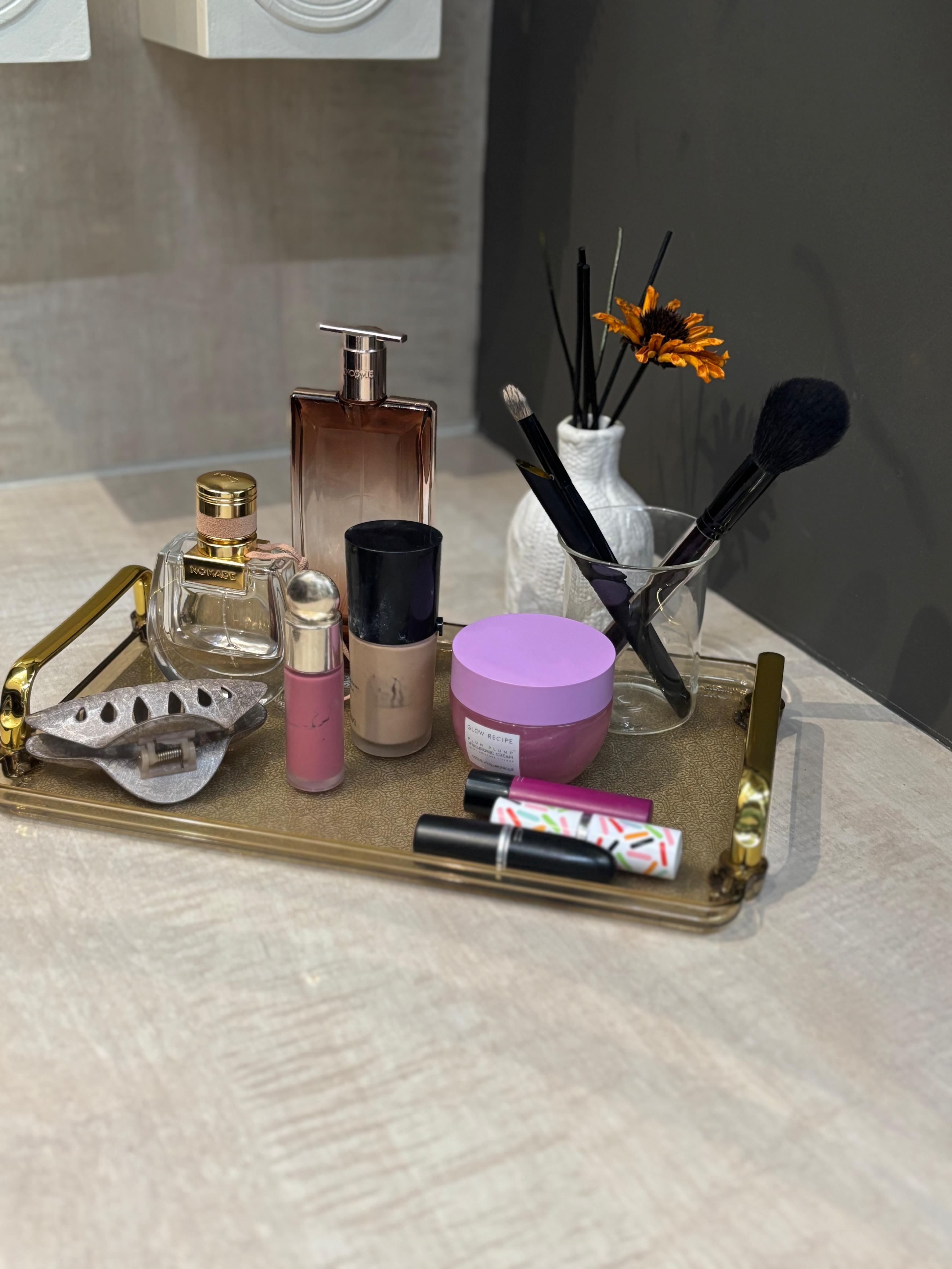 Acrylic Tray- 2 different color